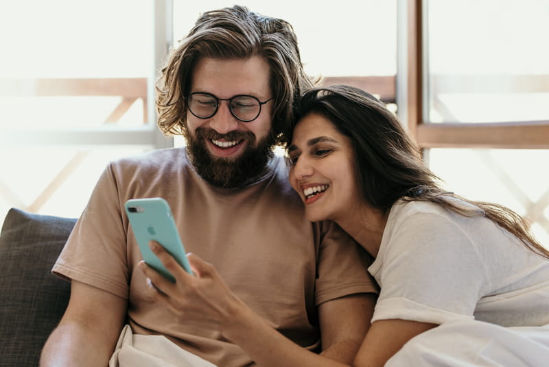 How to find a third person for your threesome